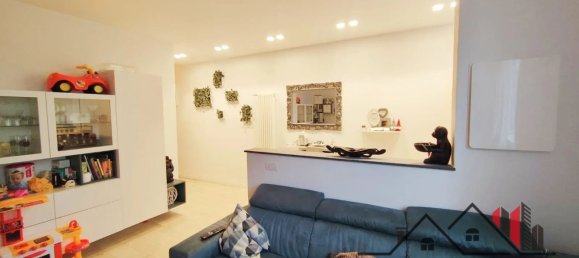 4 rooms House in Prato, Italy No. 41427 7