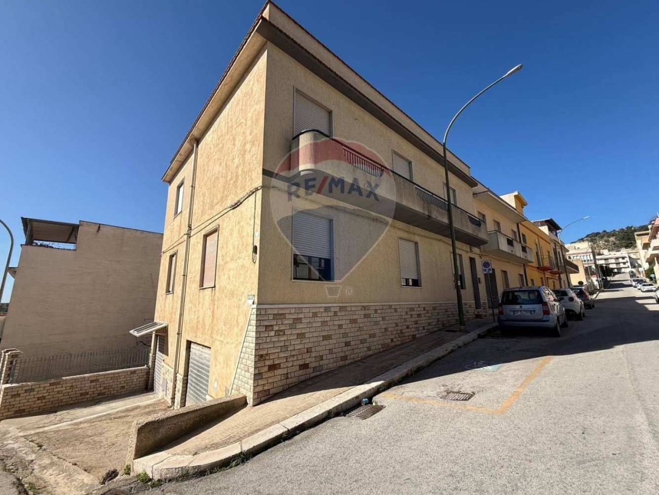 3 bedrooms Apartment in Valderice, Italy No. 352113