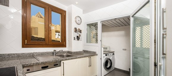 Ático de 2 dormitorios en Marbella, Spain No. 4767 12