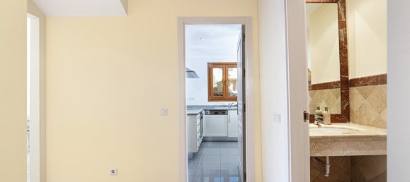 Ático de 2 dormitorios en Marbella, Spain No. 4767 10