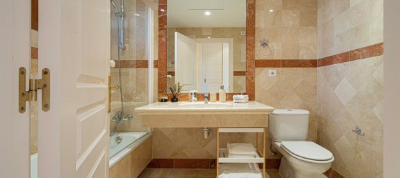 Ático de 2 dormitorios en Marbella, Spain No. 4767 8