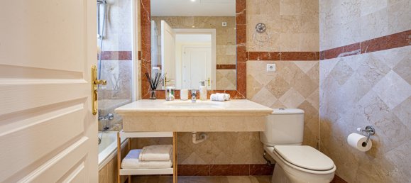 Ático de 2 dormitorios en Marbella, Spain No. 4767 16