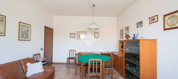 3 bedrooms Villa in Carpi, Italy No. 374281 2