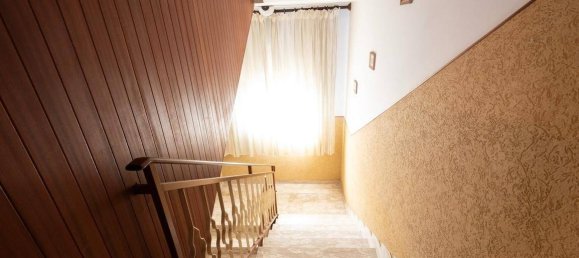 3 bedrooms Villa in Carpi, Italy No. 374281 7