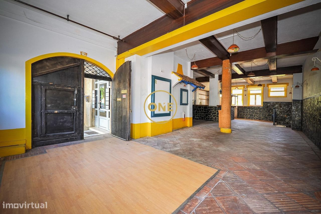 Propiedad comercial en Amadora, Portugal 136 m² No. 285310