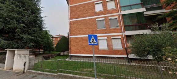5 rooms Apartment in Parabiago, Italy No. 187516 2