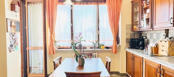 4 bedrooms Apartment in Turin, Italy No. 372209 2