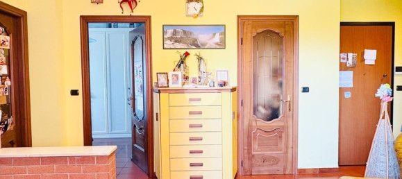 4 bedrooms Apartment in Turin, Italy No. 372209 26