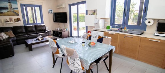 4 Schlafzimmer Villa in Kiti, Cyprus, Nr. 1436 13