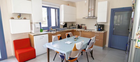 4 Schlafzimmer Villa in Kiti, Cyprus, Nr. 1436 10