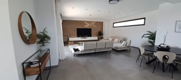 5 bedrooms Villa in Agios Athanasios, Cyprus No. 4455 3