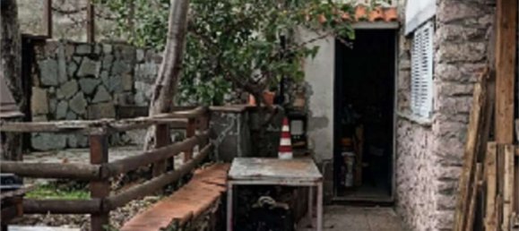 Квартира с 4 спальнями в Специя, Италия № 318607 36