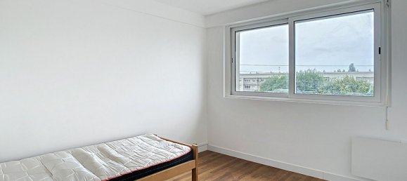 2 bedrooms Apartment in Lanester, France No. 361129 3