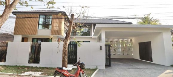 4 bedrooms House in Chiang Mai, Thailand No. 27006 9