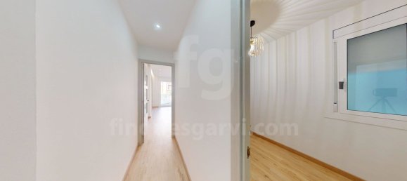 Apartamento de 3 dormitorios en Eixample, Spain No. 171838 56