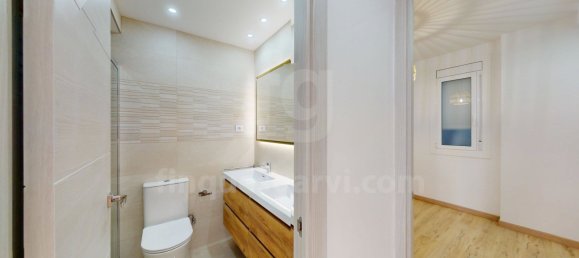 Apartamento de 3 dormitorios en Eixample, Spain No. 171838 23