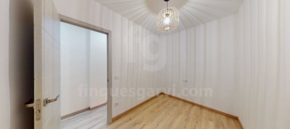 Apartamento de 3 dormitorios en Eixample, Spain No. 171838 35