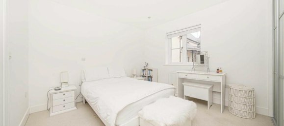 2 bedrooms House in Sunbury-on-Thames, United Kingdom No. 10190 5