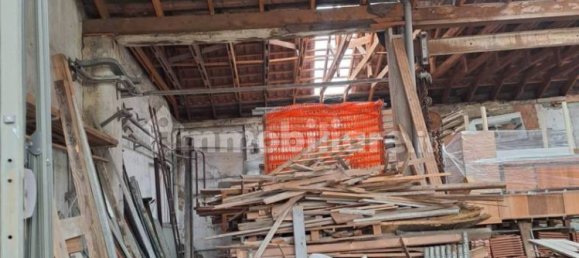 2 rooms Warehouse in San Giorgio su Legnano, Italy No. 209773 3