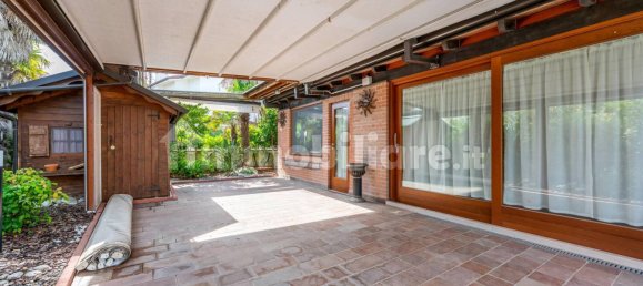 3 Schlafzimmer Villa in Eraclea, Italy, Nr. 358562 2