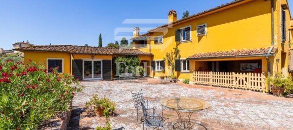 8 bedrooms Apartment in Florence, Italy No. 354889 5