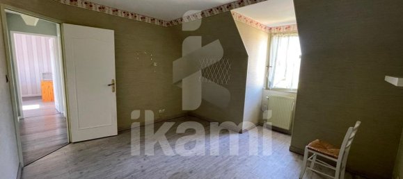 Casa de 4 dormitorios en Puiseaux, France No. 57017 13