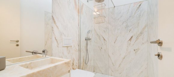 5 bedrooms Villa in Cascais, Portugal No. 122112 15