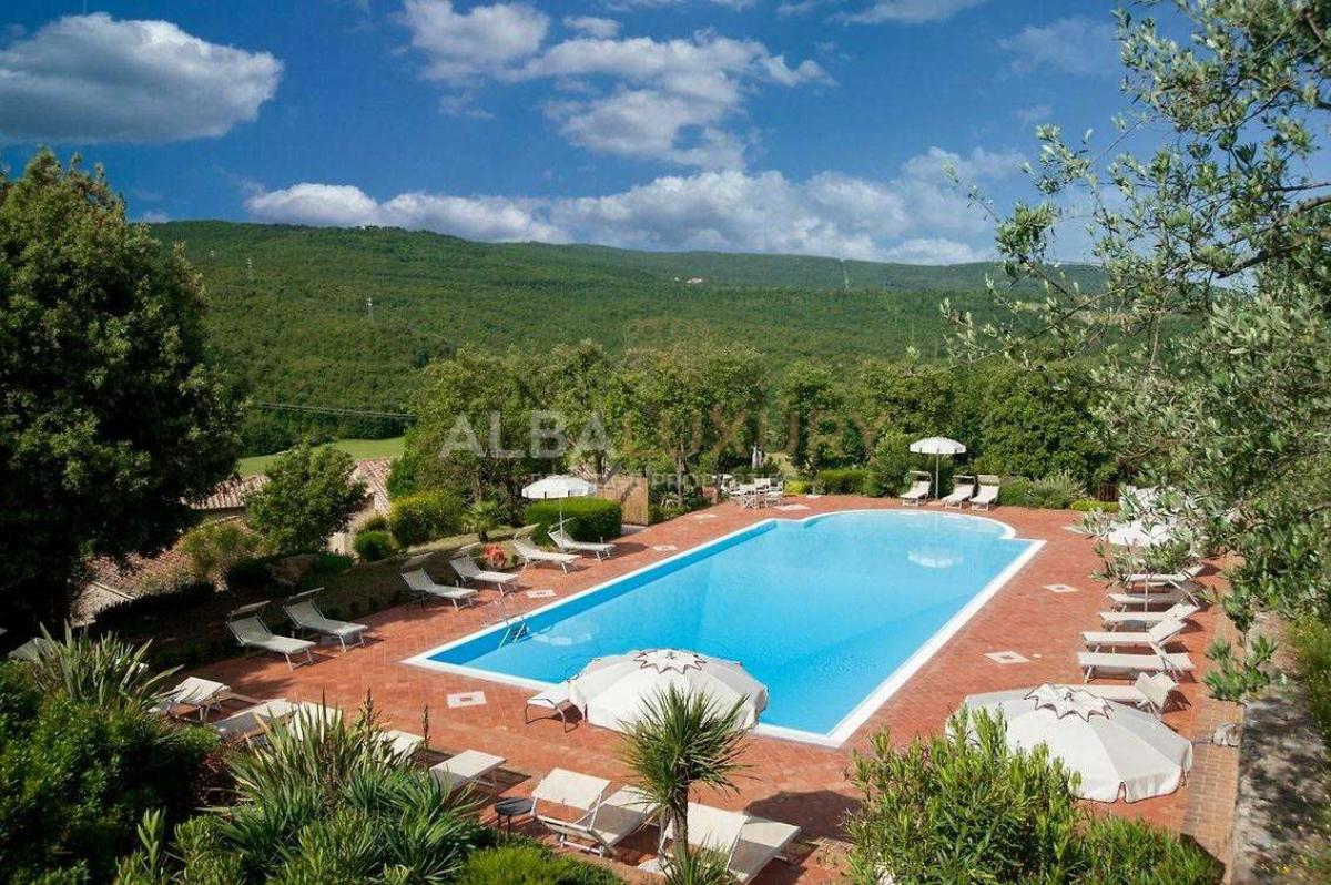 14 bedrooms Villa in Casole d'Elsa, Italy No. 490