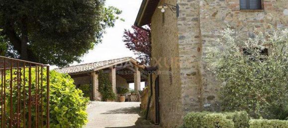 14 bedrooms Villa in Casole d'Elsa, Italy No. 490 9