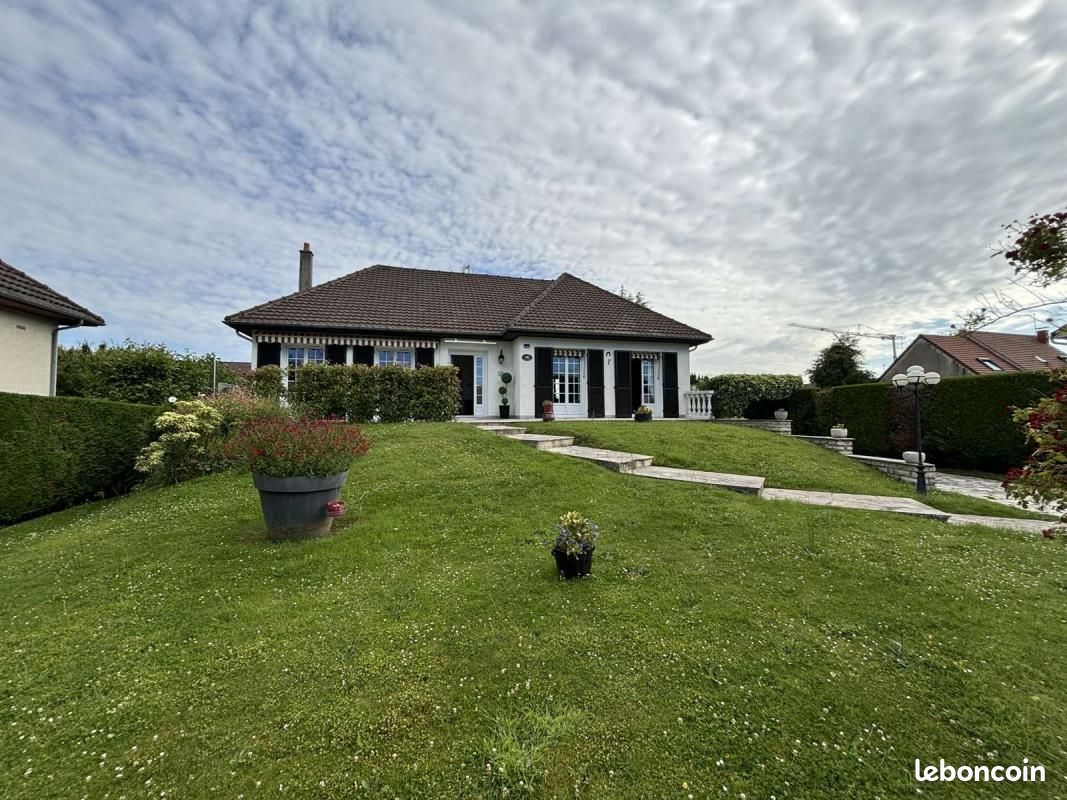 Casa T4 em Pringy, France N.º 186142