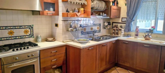 2 Schlafzimmer Wohnung in Naples, Italy, Nr. 342005 18