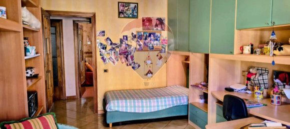 2 Schlafzimmer Wohnung in Naples, Italy, Nr. 342005 19