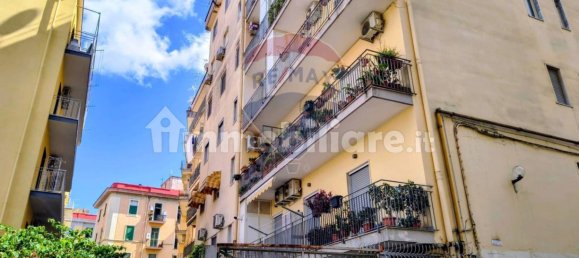 2 Schlafzimmer Wohnung in Naples, Italy, Nr. 342005 5