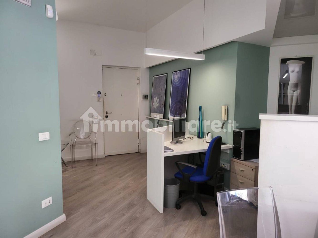 Квартира с 3 комнатами в Палермо, Италия № 46072