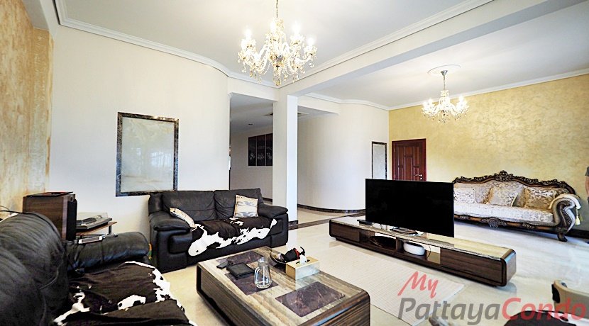 3 bedrooms Condo in Pattaya, Thailand No. 3076