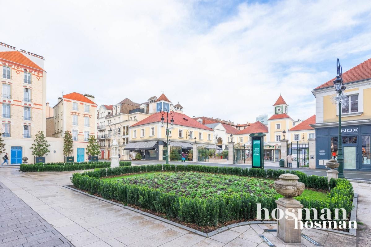 Коммерческая недвижимость 233м² в Пюто, Франция № 145420