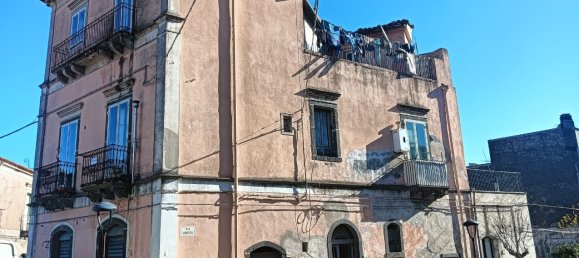 370m² Building in Linguaglossa, Italy No. 104907 3