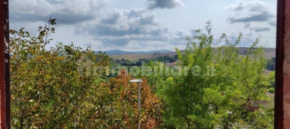 3 bedrooms House in Montalcino, Italy No. 76100 25