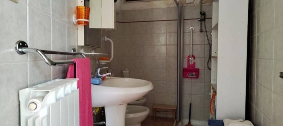 3 bedrooms House in Montalcino, Italy No. 76100 4