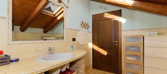 Квартира с 2 спальнями в Чирие, Италия № 259794 18