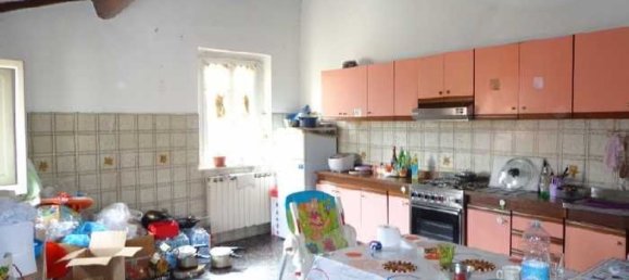 5 rooms Apartment in Fucecchio, Italy No. 66160 10