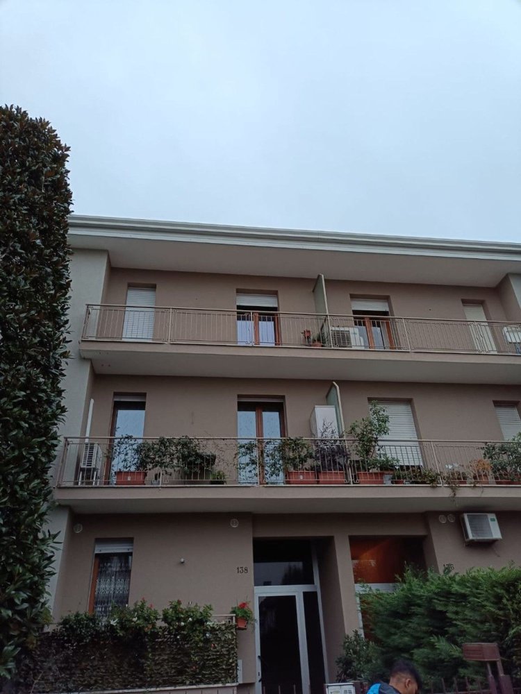 3 rooms Apartment in Padua, Italy No. 216711