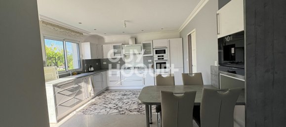 3 bedrooms House in Jallans, France No. 56078 8