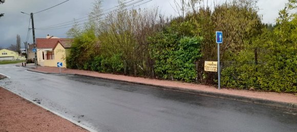  Land in Montchanin, France No. 316629 2