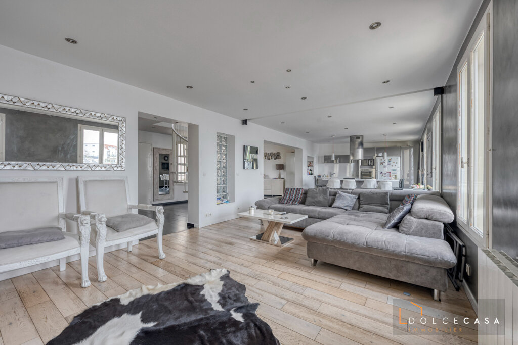 4 bedrooms Duplex in Nogent-sur-Marne, France No. 183428