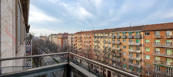 3 bedrooms Apartment in Milan, Italy No. 243495 18