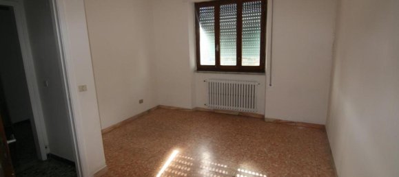 Casa de 8 divisões em Carrara, Italy N.º 111115 6