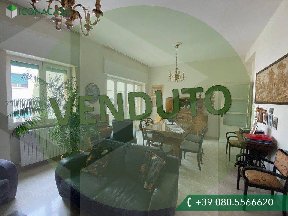 Коммерческая недвижимость с 4 комнатами в Бари, Италия № 20025