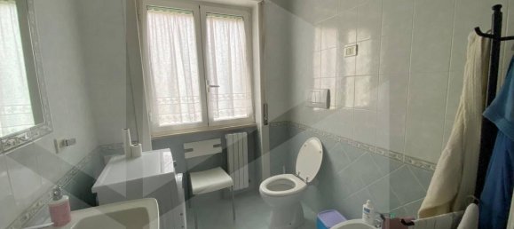 Коммерческая недвижимость с 4 комнатами в Бари, Италия № 20025 21