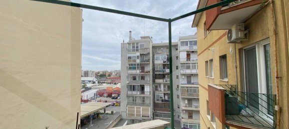 Коммерческая недвижимость с 4 комнатами в Бари, Италия № 20025 18